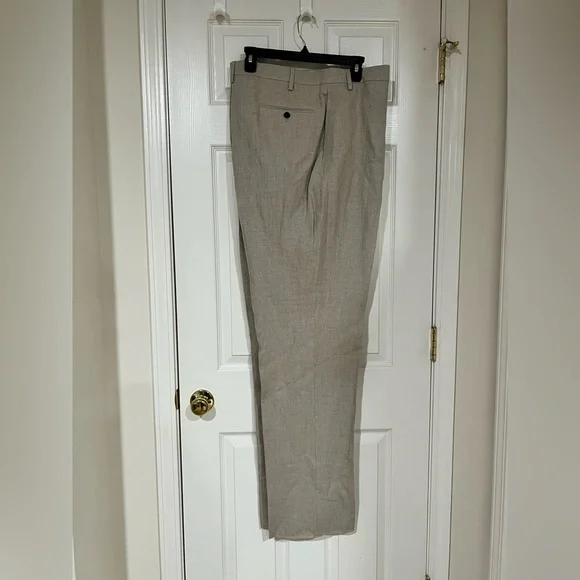 Paul Frederick Classic Fit Linen Pants NWT
44 waist no hem - Picture 2 of 5